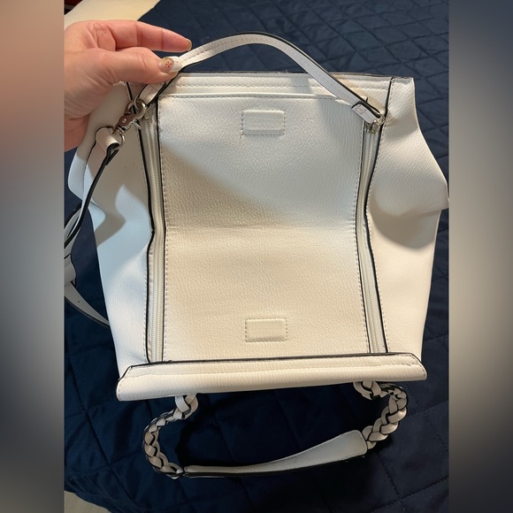 Reposh Beautiful Simply Noelle white with black trim large purse. - Picture 6 of 13